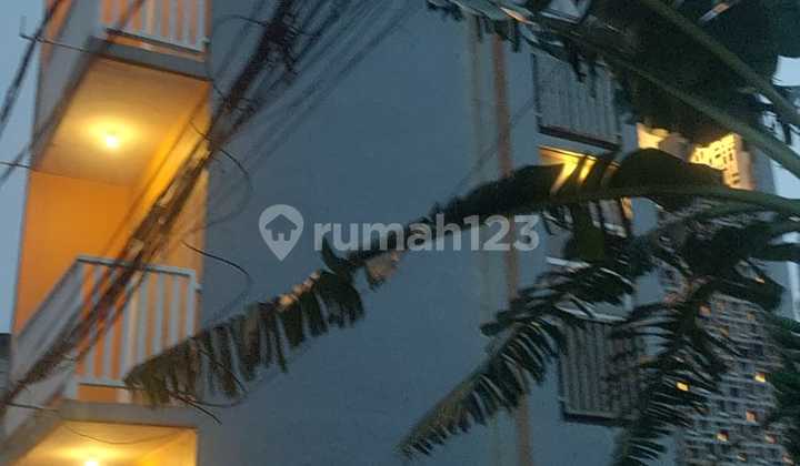 Dijual Rumah Kost di Kalibata Utara, Pasar Kaget Dijual Rumah Kost di Kalibata Utara, Pasar Kaget