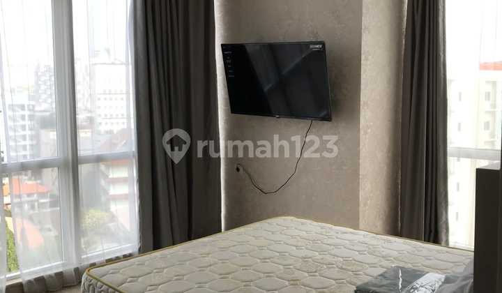 Apartemen Menteng Park 3br Private Lift Full Furnished 2