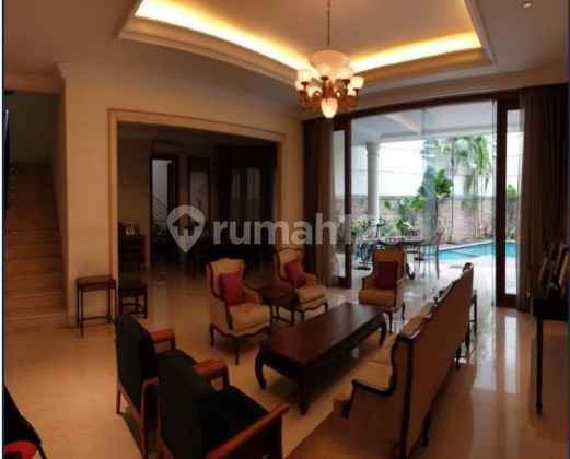 Disewakan Rumah Berlokasi Di Kebayoran Lama Jakarta Selatan Disewakan Rumah Berlokasi Di Kebayoran Lama Jakarta Selatan