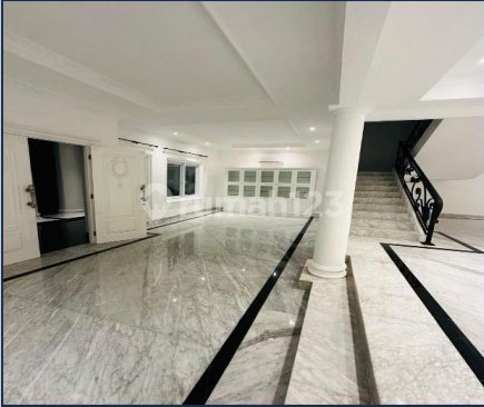 Disewakan Rumah Mewah Berlokasi Di Kebayoran Lama Disewakan Rumah Mewah Berlokasi Di Kebayoran Lama