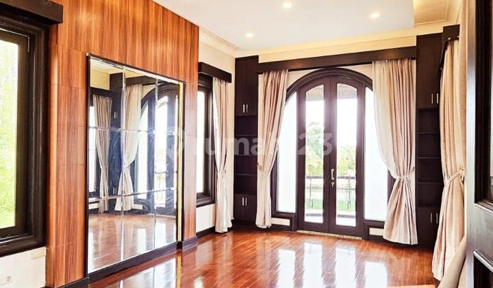 Di Jual Rumah Mediteranian Kanal Pantai Mutiara 2