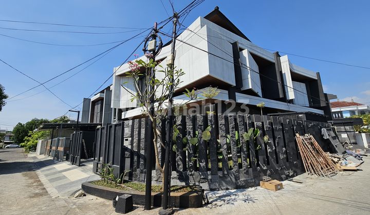 Rumah Mewah Hook Manyar SHM 2