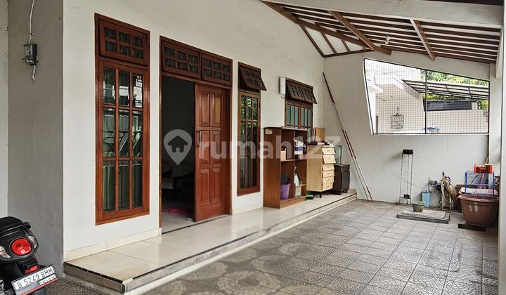 House For Rent Well-Maintained Ready to Live In West Jakarta