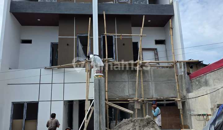 New House for Sale in Meruya Ready to Live In 2