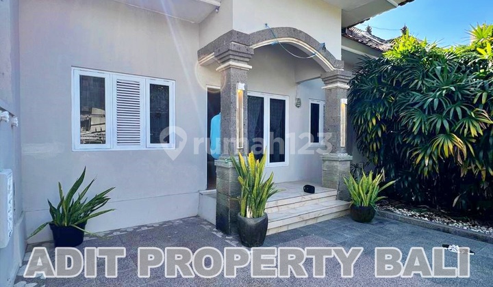 Rumah taman sari kerobokan bali Rumah taman sari kerobokan bali