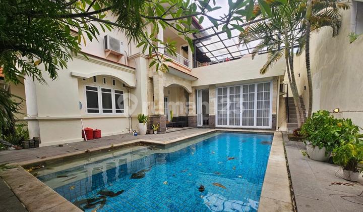 Villa Semer Kerobokan Badung