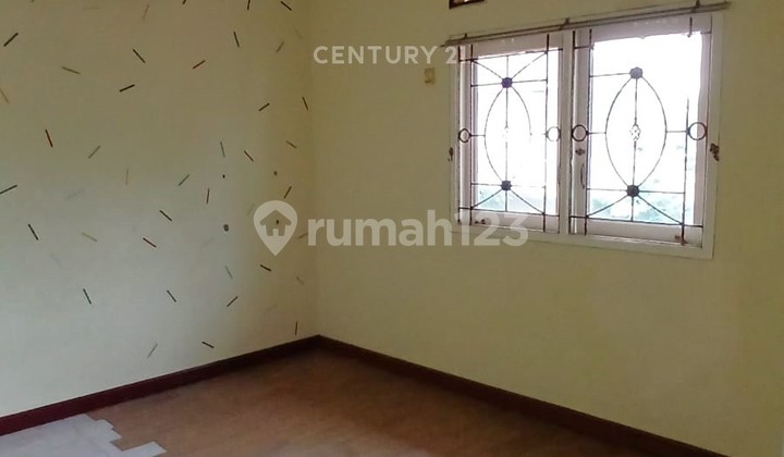 Two-Story Corner House Sector 9 Bintaro 7107 2