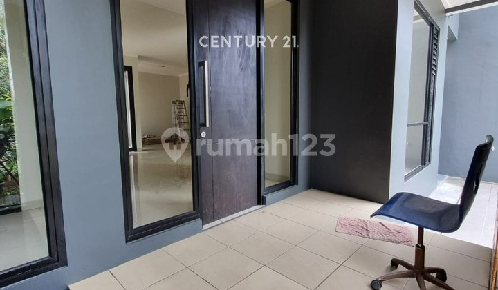 For Rent Beautiful Move-In Ready House In Discovery Bintaro Sector 9  9125