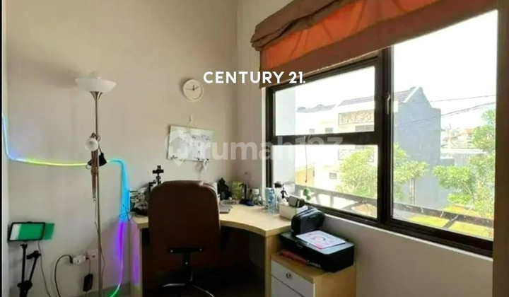 Disewakan Rumah Semi Furnished Dekat Tip Top Ciputat 4863