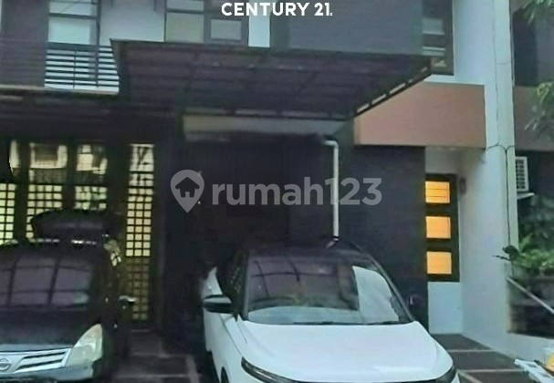 Disewakan Rumah Luas di Bintaro Residence 3673
