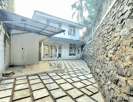 Ready-to-Occupy House in Bintaro Jaya Sector 9  8744