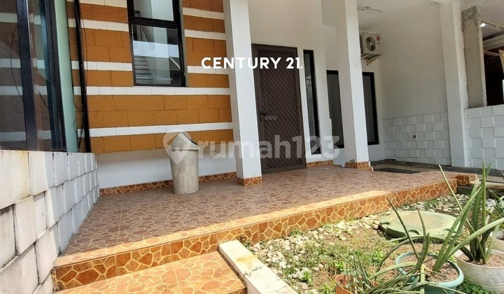 For Rent Ready-to-Live House in Emerald Bintaro Jaya 3944
