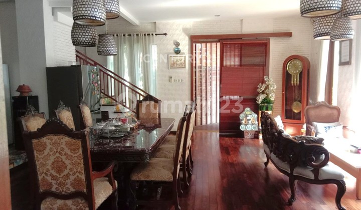 Modern House with Garden and Swimming Pool in Exclusive Cluster 9638