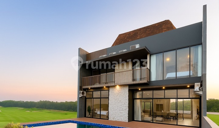 Villa Mewah Pertama yang Connect ke Lapangan Golf