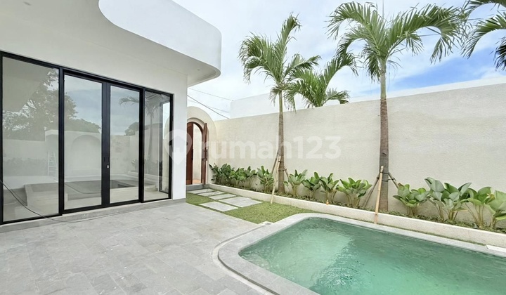 Villa Near Lima Beach Pererenan