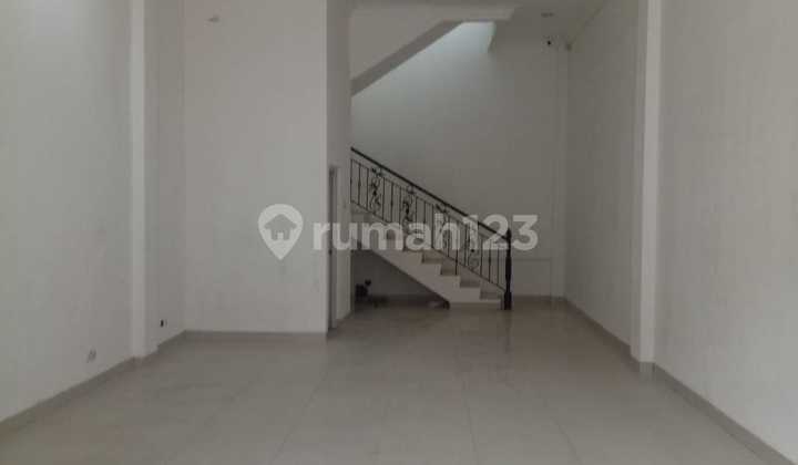 Ruko Bagus Lokasi Strategis di Pejaten, Pasar Minggu - Jakarta Selatan Ruko Bagus Lokasi Strategis di Pejaten, Pasar Minggu - Jakarta Selatan