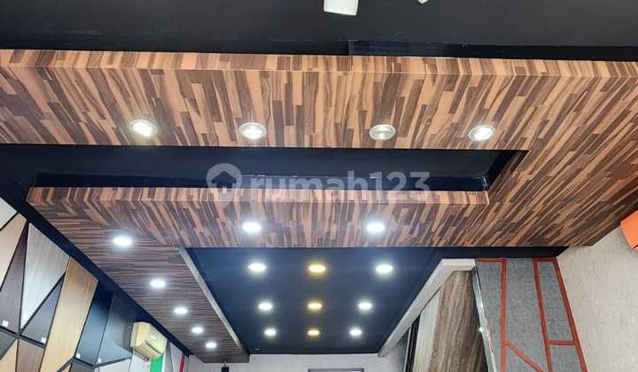 Ruko Bagus Lokasi strategis, pusat komersial di Paramount Center Serpong Utara, Tangerang Selatan