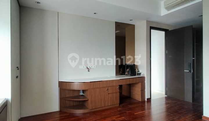 Rare! Premium Apartment Wang Residence 3Br - West Jakarta 1