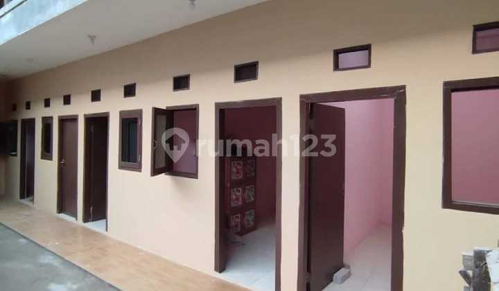 Jual Murah (Bu)! Kost Aktif Penuh Penghuni, Cocok untuk Investasi di Lokasi Strategis di Kebayoran Lama - Jakarta Selatan