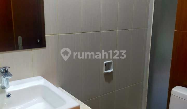 Beautiful House for Rent Ready to Occupy in BSD Prestigia Cluster Eminent, Tangerang 2