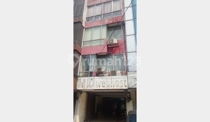 Ruko 4 Lantai Lokasi Strategis di Jl. Mampang Prapatan III - Jakarta Selatan