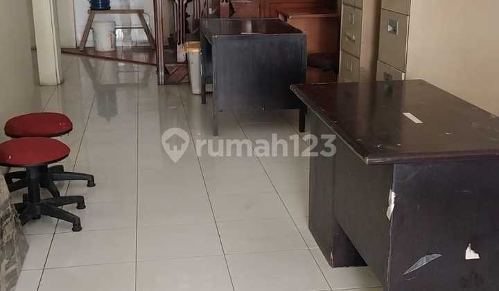 Rumah Nyaman Keamanan 24 Jam Lokasi Strategis di Sektor 4 Bintaro, Tangerang Selatan 2