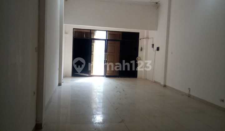 Good Shop House in a Strategic Location at Pejaten, Pasar Minggu - South Jakarta 2