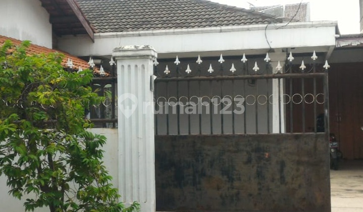 Rumah Butuh Renovasi di Veteran Bintaro, Jakarta Selatan 1