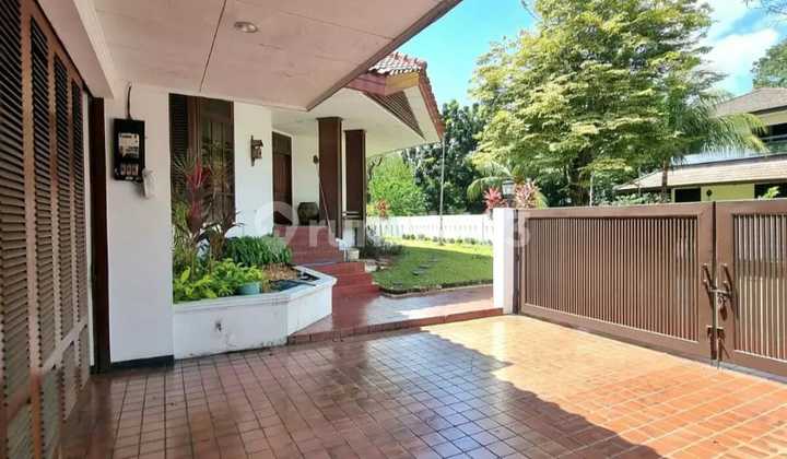 Ready-to-Occupy House in Bintaro Jaya Sector 1 2