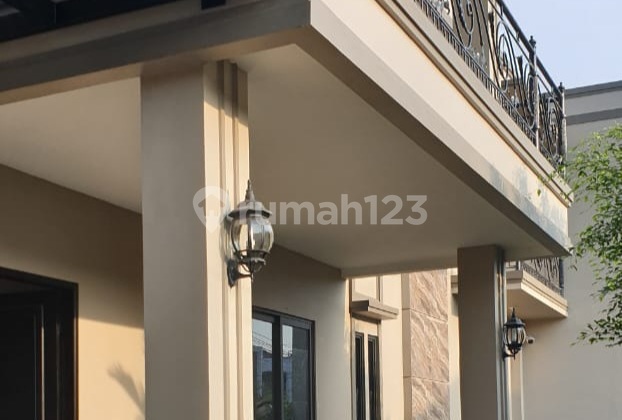 Rumah Siap Huni dengan Swimming Pool di Bintaro Jaya Sektor 3A Rumah Siap Huni dengan Swimming Pool di Bintaro Jaya Sektor 3A