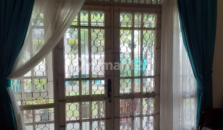 Ready-to-Occupy House in Bintaro Jaya Sector 3 Ready-to-Occupy House in Bintaro Jaya Sector 3