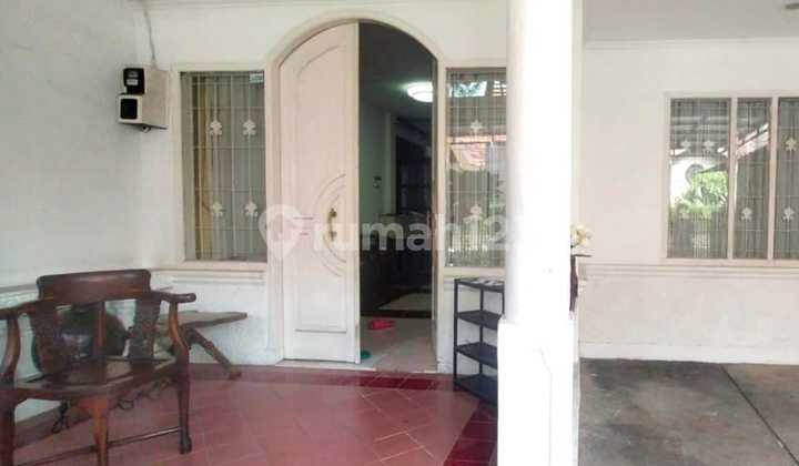 Rumah Butuh Sedikit Renovasi di Bintaro Jaya Sektor 1 2