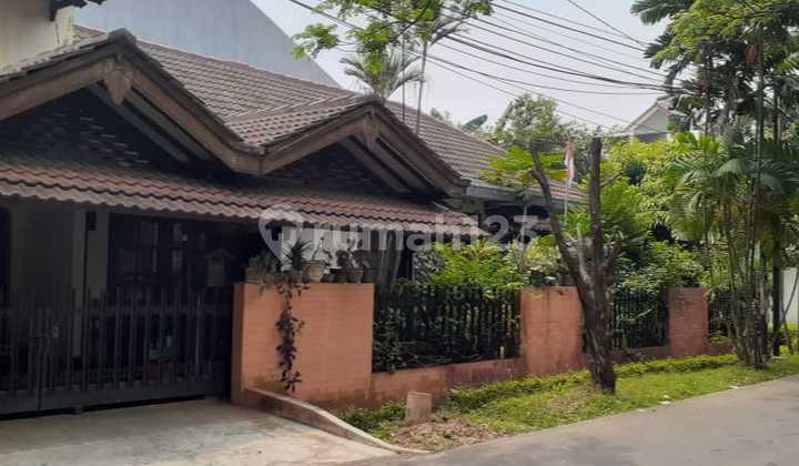 Rumah Cocok untuk Usaha di Bintaro Sektor 1 2
