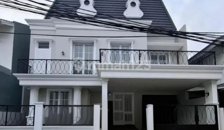 Rumah Brand New dengan Swimming Pool di Bintaro Sektor 9 Rumah Brand New dengan Swimming Pool di Bintaro Sektor 9