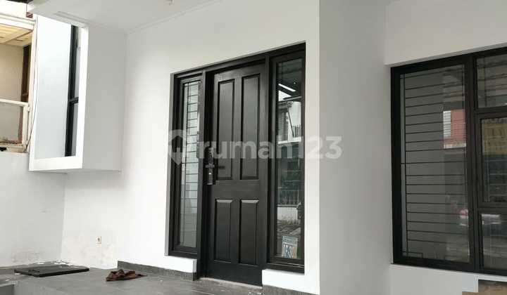 Hot Sale : Rumah Siap Huni di Emerald Bintaro, Bintaro Sektor 9