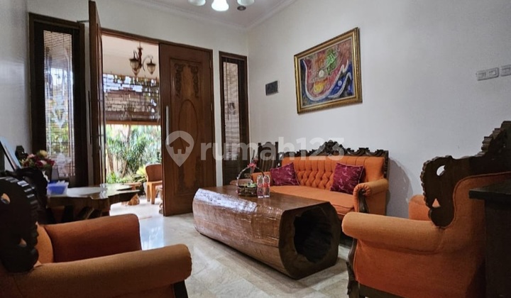 Rumah Siap Huni dengan Fasilitas Kost2an di Veteran, Bintaro 2