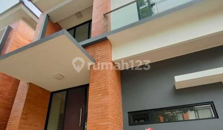 Ready-to-Occupy House in Discovery Bintaro, Bintaro Jaya Sector 9