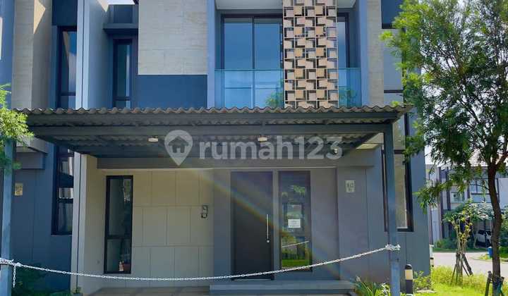 Ready-to-Occupy House in The Mozia, BSD, South Tangerang