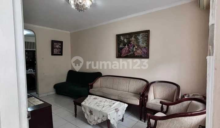 Rumah Siap Huni di Bintaro Jaya Sektor 4