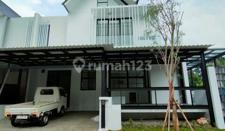 House With Swimming Pool In Discovery Bintaro, Bintaro Jaya