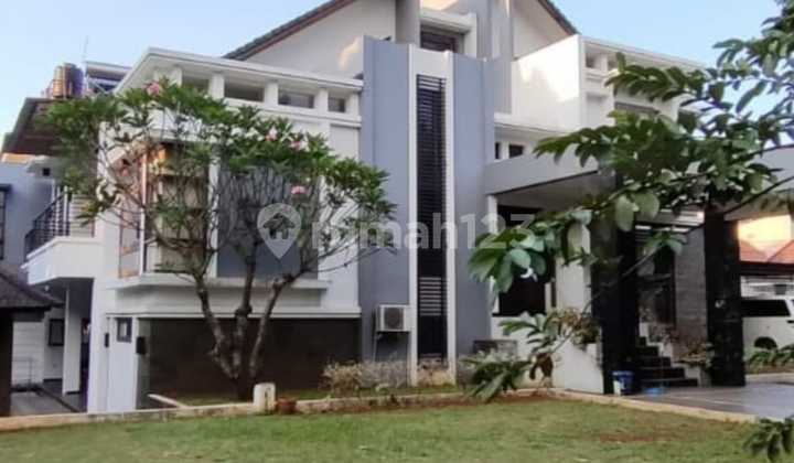 Rumah dengan Swimming Pool di Cempaka Rengas, Pondok Ranji