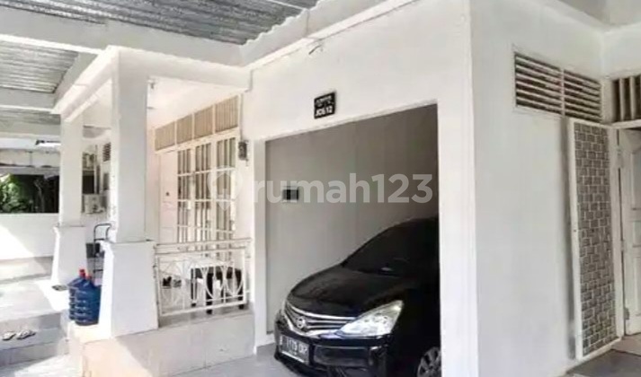 Rumah Siap Huni Terletak di Hook Jalan, Bintaro Jaya Sektor 9