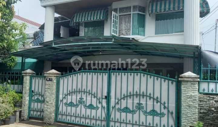 Ready-to-Occupy House in Villa Bintaro, Near Bintaro Jaya Sector 9 Ready-to-Occupy House in Villa Bintaro, Near Bintaro Jaya Sector 9