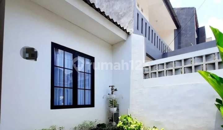 Ready-to-Occupy House in Graha Raya Bintaro, Tangsel 2