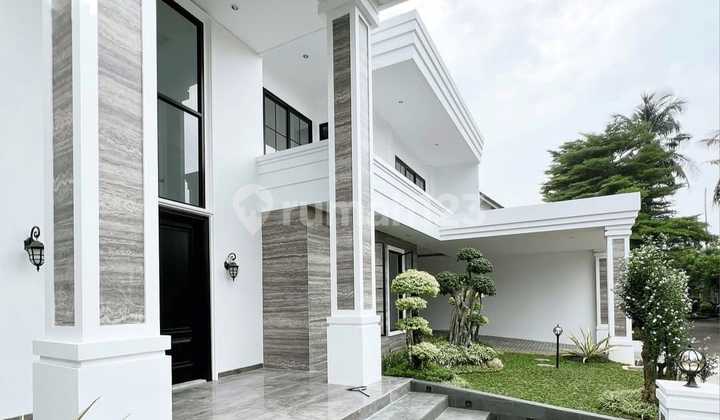 Rumah dengan Swimming Pool di Bintaro Jaya Sektor 8 Rumah dengan Swimming Pool di Bintaro Jaya Sektor 8