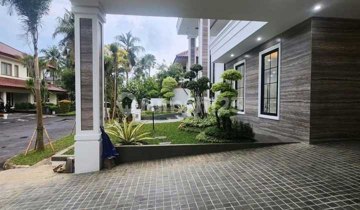 House with Swimming Pool in Bintaro Jaya Sector 8 2