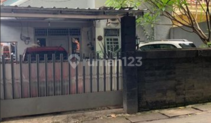 Rumah Butuh Sedikit Renovasi di Rempoa, Tangerang Selatan Rumah Butuh Sedikit Renovasi di Rempoa, Tangerang Selatan