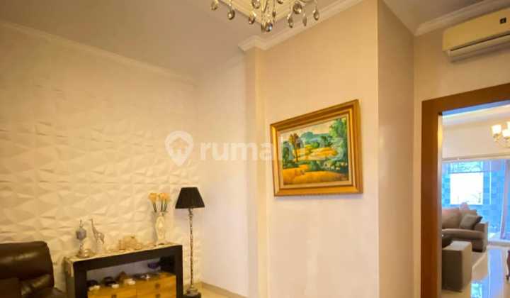 Rumah Brand New dengan Swimming Pool di Kebayoran Bintaro 2