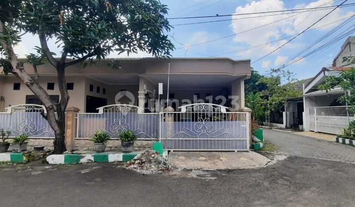 Rumah Babatan Indah Wiyung Dekat Royal Residence WBM Unesa (LLZGE) Rumah Babatan Indah Wiyung Dekat Royal Residence WBM Unesa (LLZGE)