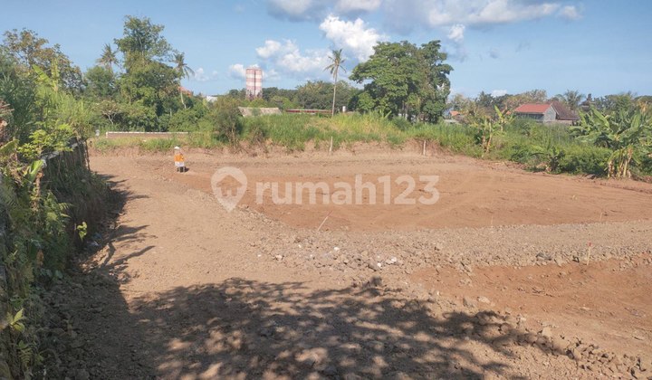 Ready-to-Occupy Land Plot in Pering Gianyar, Strategic Location.